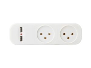 מפצל 2 שקעים לבן + 2X USB -עד  3.1A