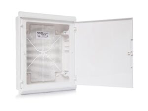 לוח תקשורת תחת הטיח 24 מודול NISKOBOX