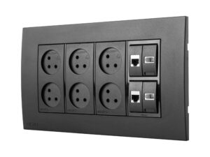 עמדת HOME & OFFICE תחת הטיח שחור מט 8 מודול, 6 שקעים ומתאם ניסקו סוויץ'
